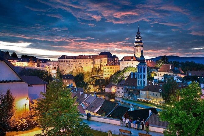 private-transfer-in-a-sanitized-car-prague-to-vienna-with-2h-stop-cesky-krumlov