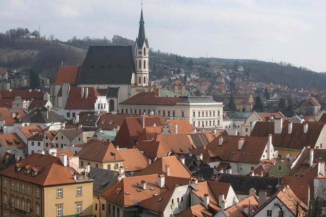 private-transfer-in-a-sanitized-car-prague-to-vienna-with-2h-stop-cesky-krumlov