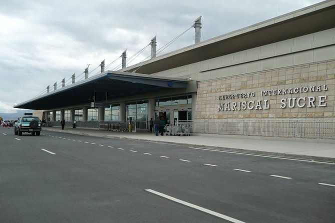 private-transfer-in-from-to-the-international-airport-mariscal-sucre-to-quito