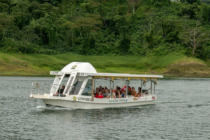 private-transfer-lake-crossing-from-arenal-to-monteverde-from-1-to-6-passengers