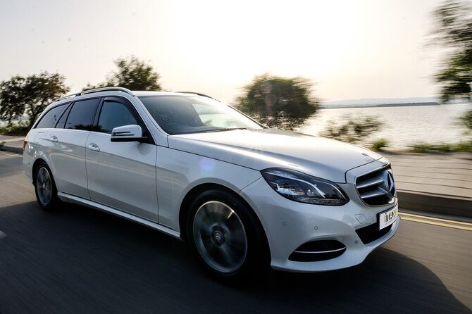 private-transfer-larnaca-airport-to-larnaca-district-1-14-pax