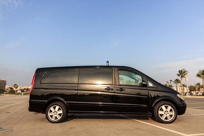 private-transfer-larnaca-airport-to-protaras-with-return-1-14-pax