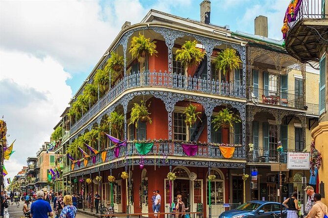 private-transfer-louis-armstrong-airport-msy-to-new-orleans-in-business-car