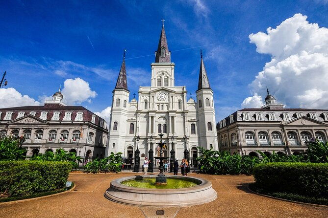 private-transfer-louis-armstrong-airport-msy-to-new-orleans-in-luxury-suv