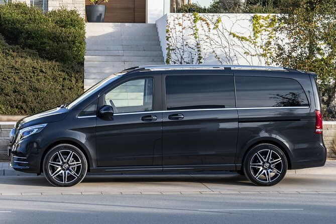 private-transfer-lucerne-to-zurich-airport-zrh-by-luxury-van