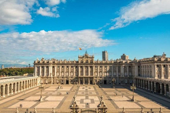 private-transfer-madrid-airport-mad-to-madrid-in-luxury-van