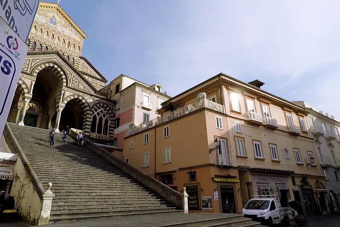 private-transfer-naples-to-amalfi-or-vv-with-stop-option-in-pompeii