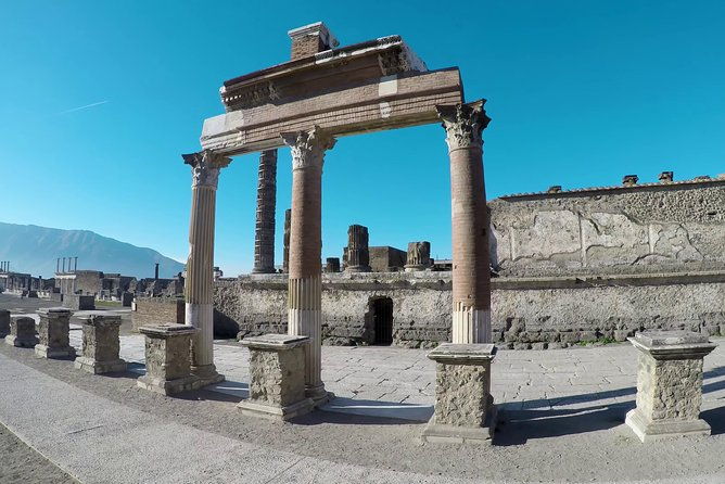 private-transfer-naples-to-ravello-or-vv-with-stop-option-in-pompeii