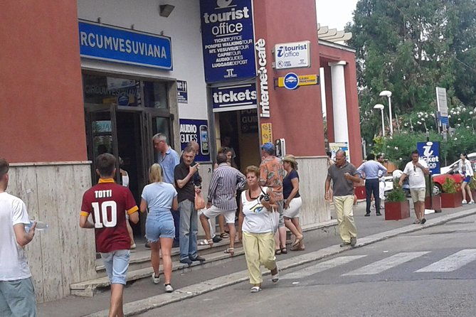 private-transfer-naples-to-sorrento-stop-to-pompeii-and-pizza