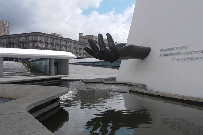 private-transfer-paris-city-to-port-of-le-havre-by-business-car