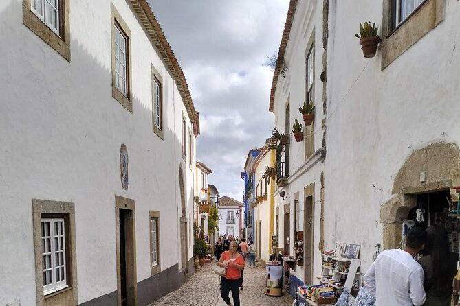 private-transfer-porto-to-lisbon-with-nazare-and-obidos-stops