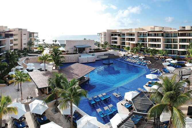 private-transfer-punta-cana-airport-to-from-hideaway-by-royalton