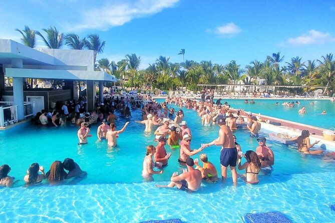 private-transfer-punta-cana-airport-to-from-riu-republica-punta-cana