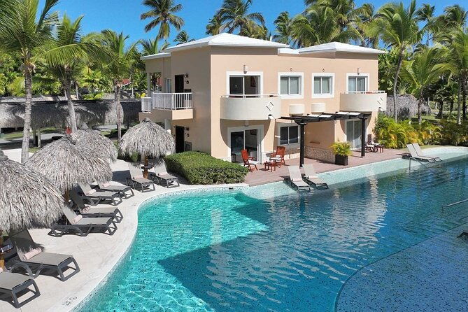 private-transfer-punta-cana-airport-to-from-trs-turquesa