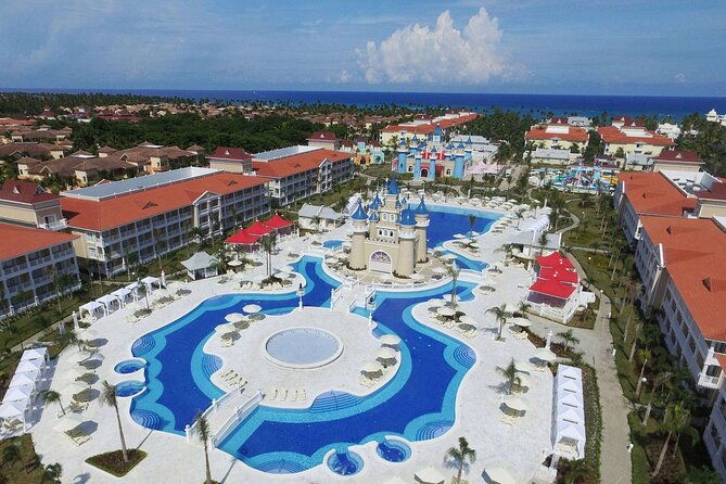 private-transfer-punta-cana-airport-to-or-from-bahia-principe-fantasia