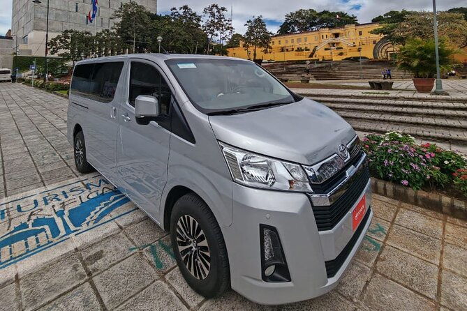 private-transfer-san-jose-airport-and-hotels-to-la-fortuna