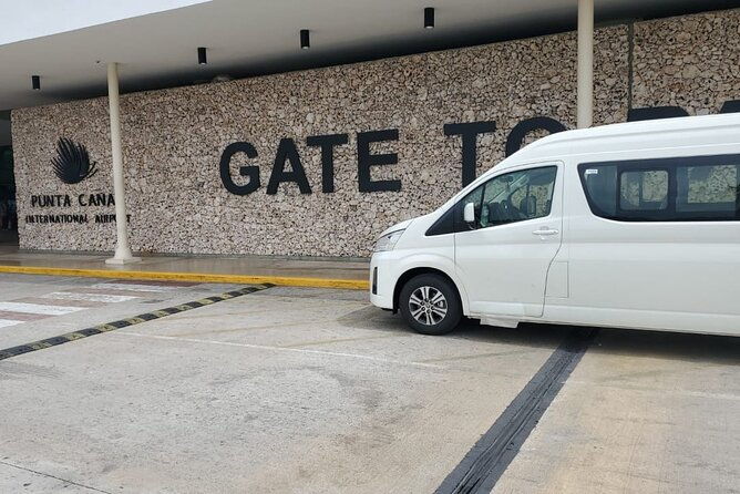 private-transfer-to-and-from-samana-las-terrena-punta-cana