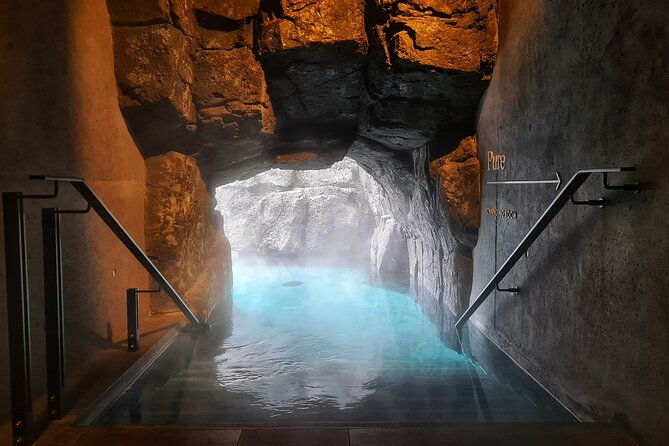 private-transfer-to-and-from-sky-lagoon