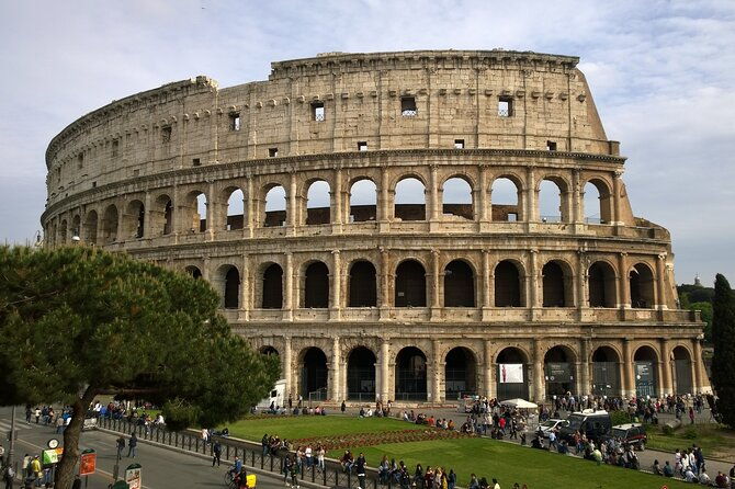 private-transfer-to-from-civitavecchia-port-van-mercedes-v-class-2