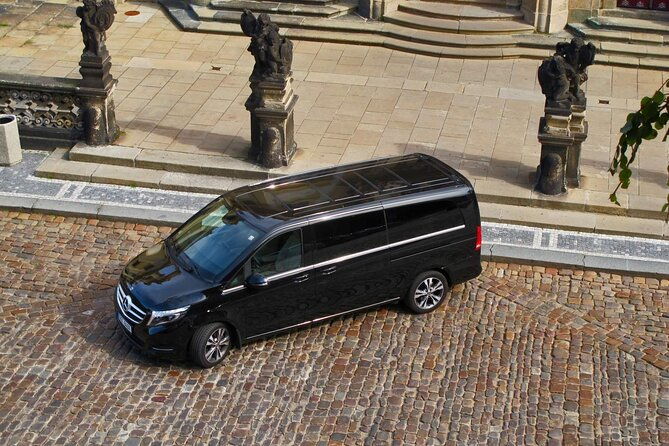 private-transfer-to-prague-from-berlin