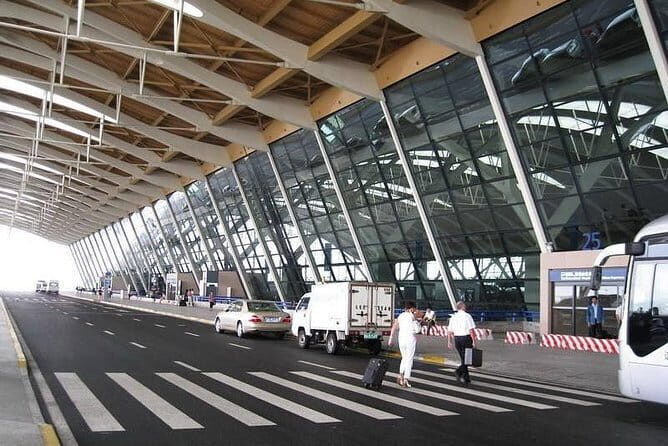 Private Transfer to Pudong Airport from Shanghai Hongqiao Railway Station - Introducing the Private Transfer from Shanghai Hongqiao Railway Station to Pudong Airport