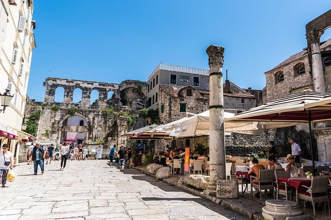 private-transfer-tour-from-zagreb-airport-to-split-via-plitvice-lakes