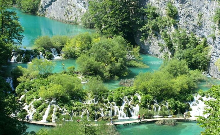 private-transfer-tour-from-zagreb-split-via-plitvice-lakes