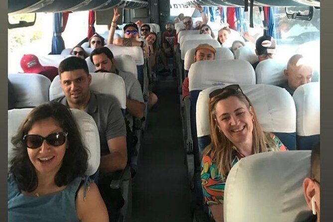 private-transfer-van-aluizio-alves-airport-to-vila-gale-bulls