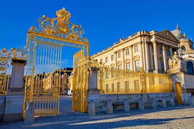 private-transfer-versailles-to-paris-airport-cdg-by-luxury-van