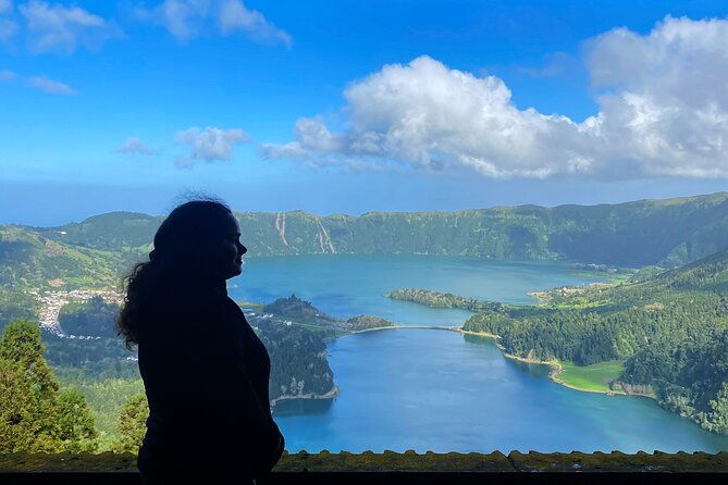 private-transfer-with-sightseeing-furnas-or-sete-cidades