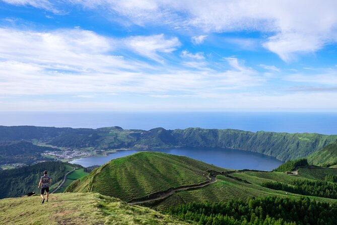 private-transfer-with-sightseeing-furnas-or-sete-cidades