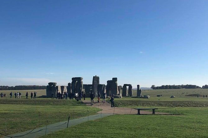private-transfers-between-london-stonehenge