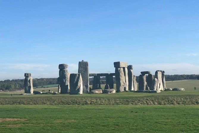 private-transfers-between-london-stonehenge