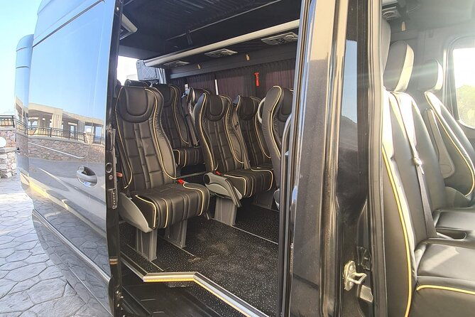 private-transfers-from-or-to-santorini-ferry-port