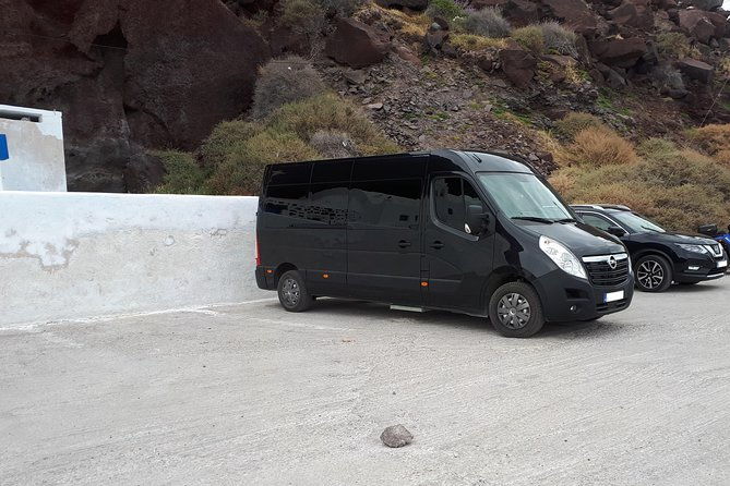 private-transfers-in-santorini-greece