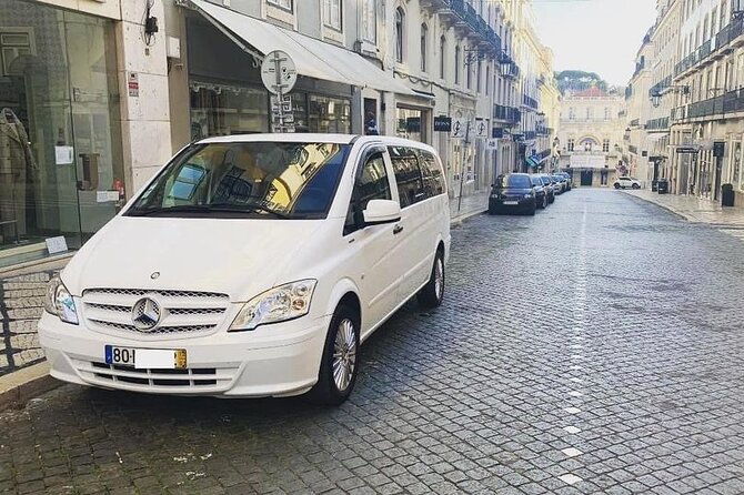 private-transport-from-the-airport-to-the-center-of-lisbon