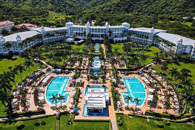 private-transport-riu-hotels-to-arenal