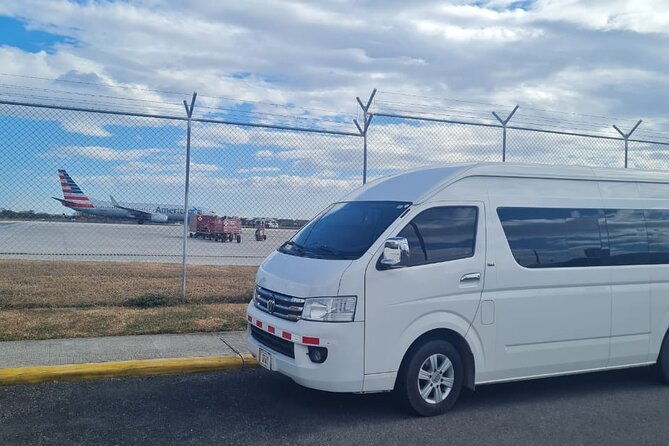 private-transportation-between-liberia-airport-and-hotel-tamarindo-diria