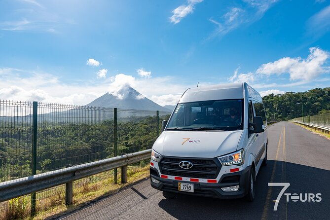 private-transportation-la-fortuna-tamarindo-and-surroundings
