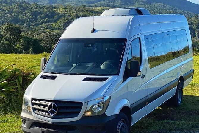 private-transportation-to-and-from-liberia-airport-tamarindo