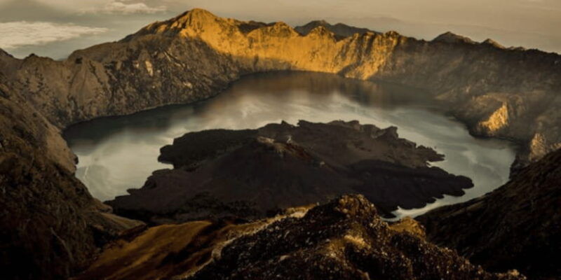 private-trekking-rinjani-mountain-3-days-2-nights