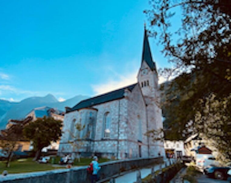 private-trip-from-salzburg-to-mondsee-st-gilgen-and-back