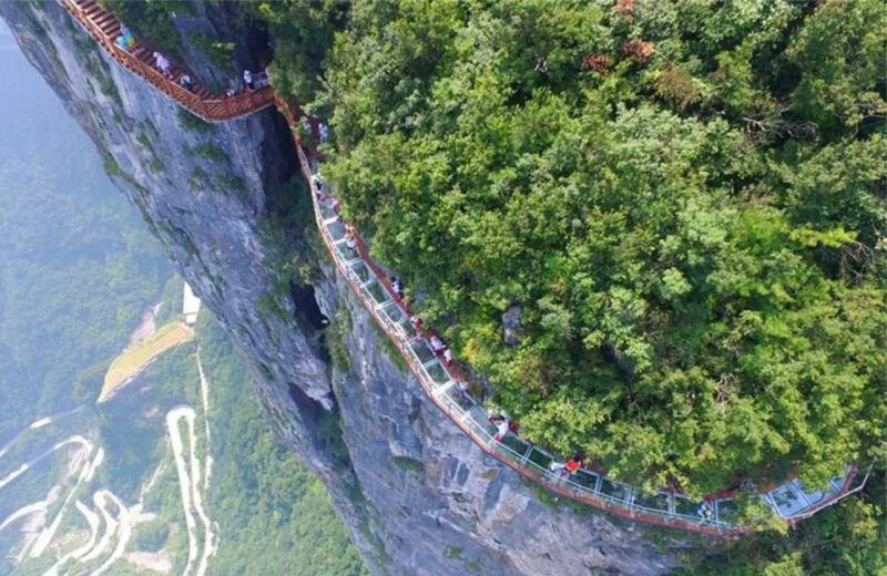 private-trip-of-tianmen-mountain-sky-walk-and-glass-bridge