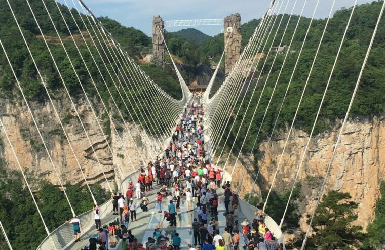 private-trip-of-zhangjiajie-national-park-and-glass-bridge