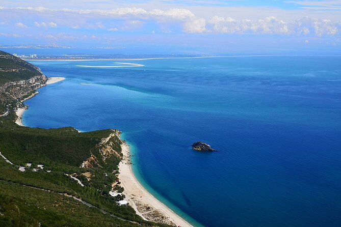 private-trip-to-arrabida-natural-park-palmela-castle-and-setubal