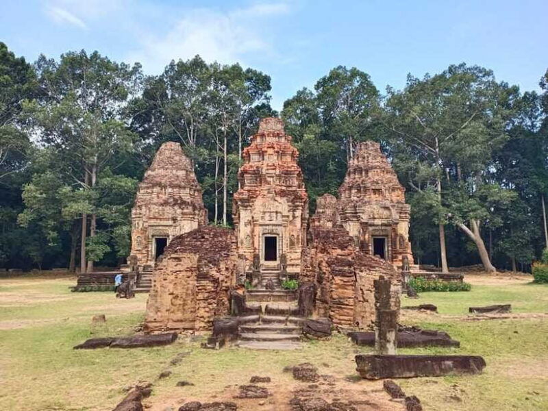 private-trip-to-banteay-srei-rolous-group-tonle-sap-lake