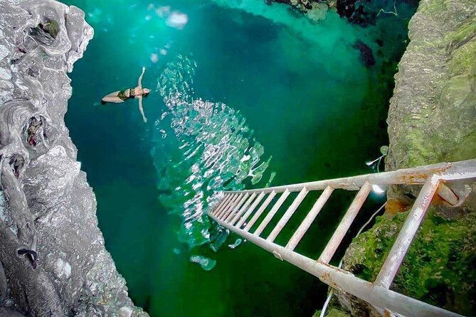 private-trip-to-blue-hole-mineral-springs-negril-ricks-cafe