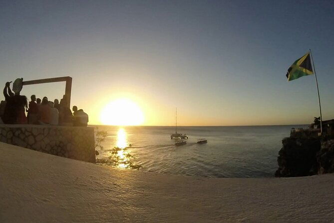 private-trip-to-blue-hole-mineral-springs-negril-ricks-cafe