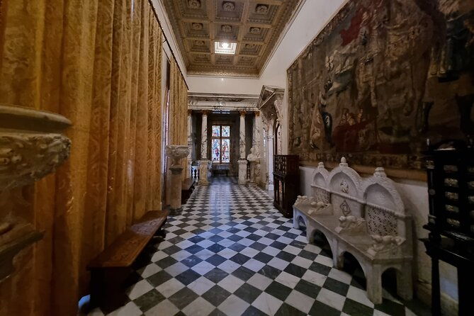 private-trip-to-draculas-castle-peles-castle-and-brasov