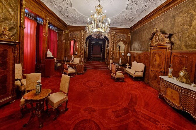 private-trip-to-draculas-castle-peles-castle-and-brasov